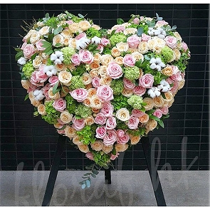 F95  喪禮花圈花牌 帛事心形花圈 喪事心型花花圈 F95  喪禮花圈花牌 帛事心形花圈 喪事心型花花圈